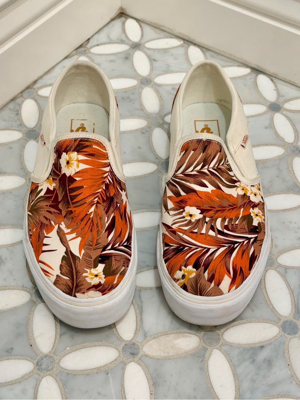Vans Classic Slip-On Platform Tropical Floral Palm Canvas Sneakers Women’s 10 - Picture 2 of 8